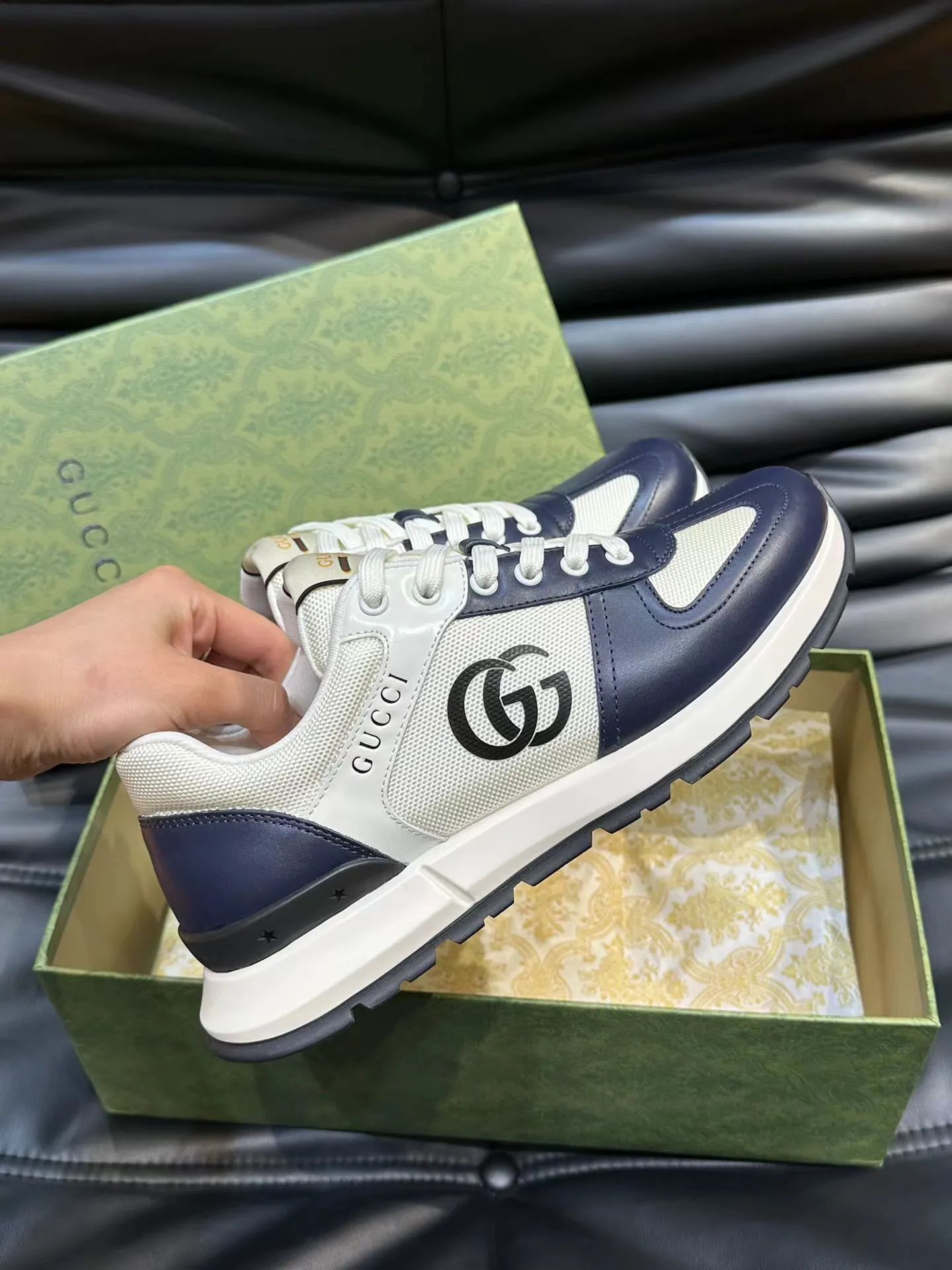 Factory price: 460💰Gucci new men's shoes GUCCI [Lightning] latest shoes are shipped. Original quality, fashionable, made of special materials, sheepskin lining, brand new packaging. The foot feels super comfortable and the workmanship is impeccable. Size: 38-45, Dingyi 45